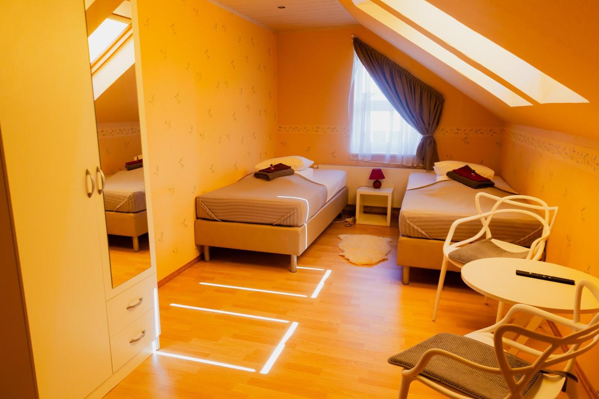 קורסארה Konrad Family Guesthouse חדר תמונה