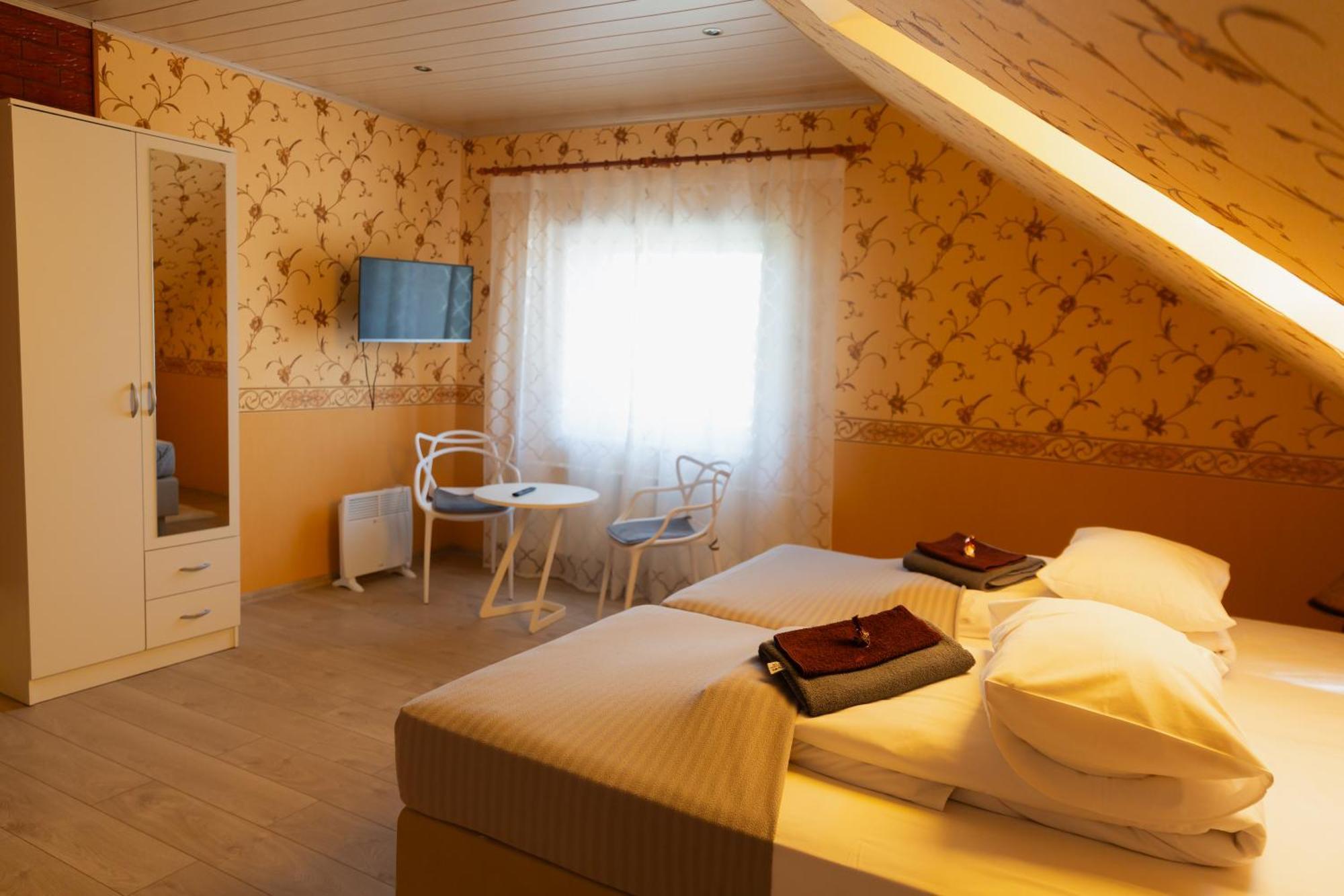 קורסארה Konrad Family Guesthouse חדר תמונה