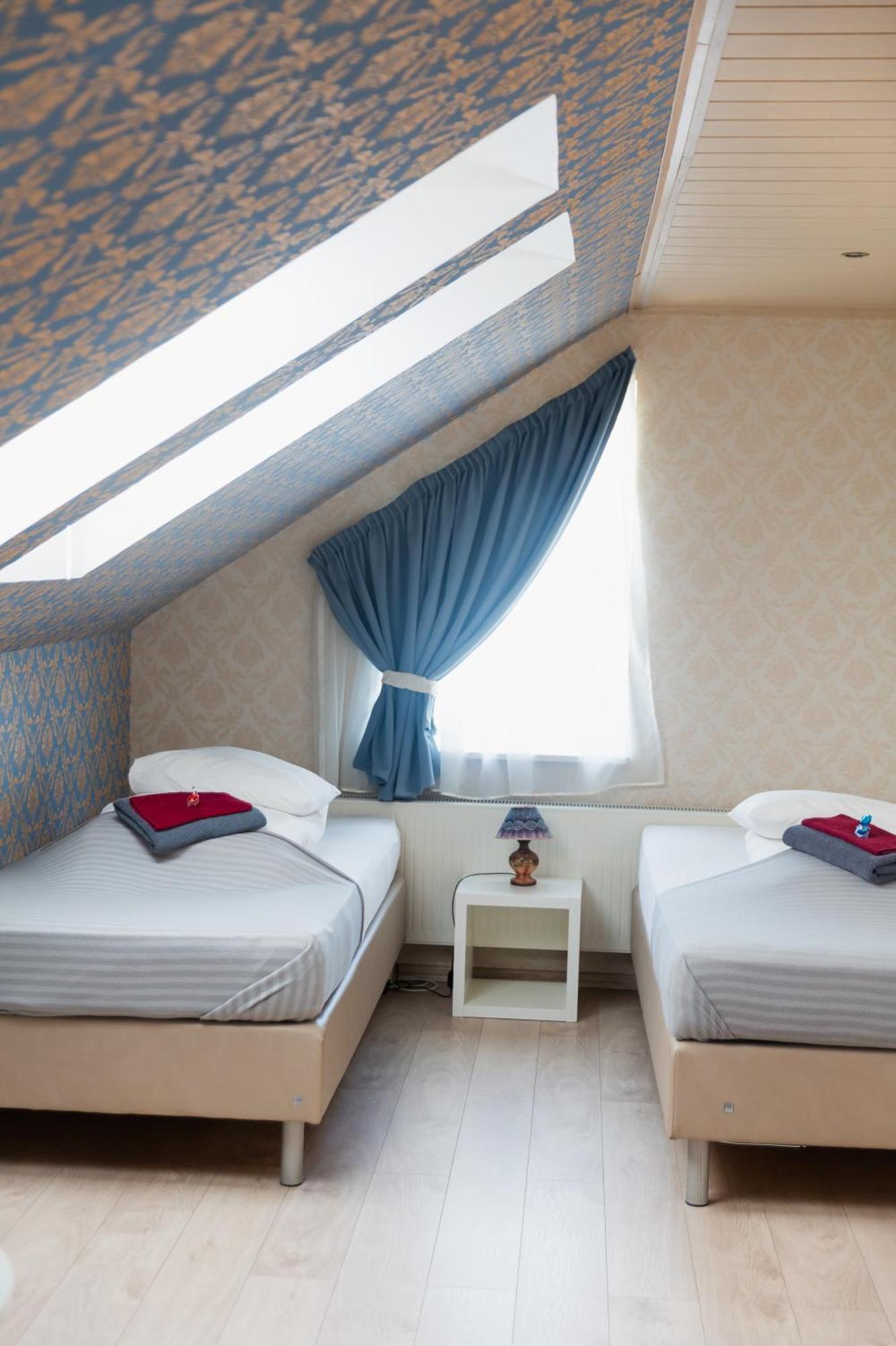 קורסארה Konrad Family Guesthouse מראה חיצוני תמונה