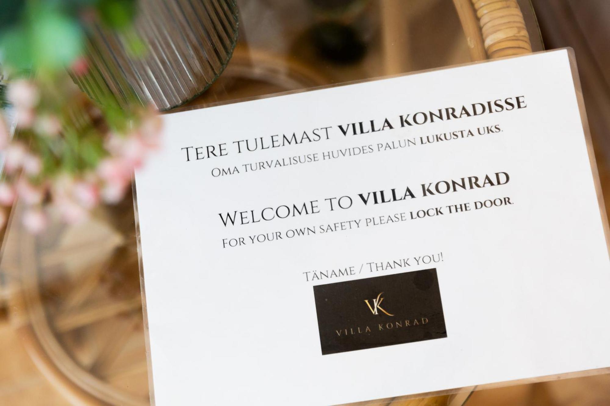 קורסארה Konrad Family Guesthouse מראה חיצוני תמונה