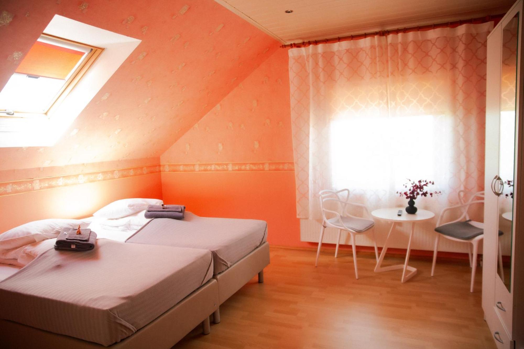 קורסארה Konrad Family Guesthouse חדר תמונה