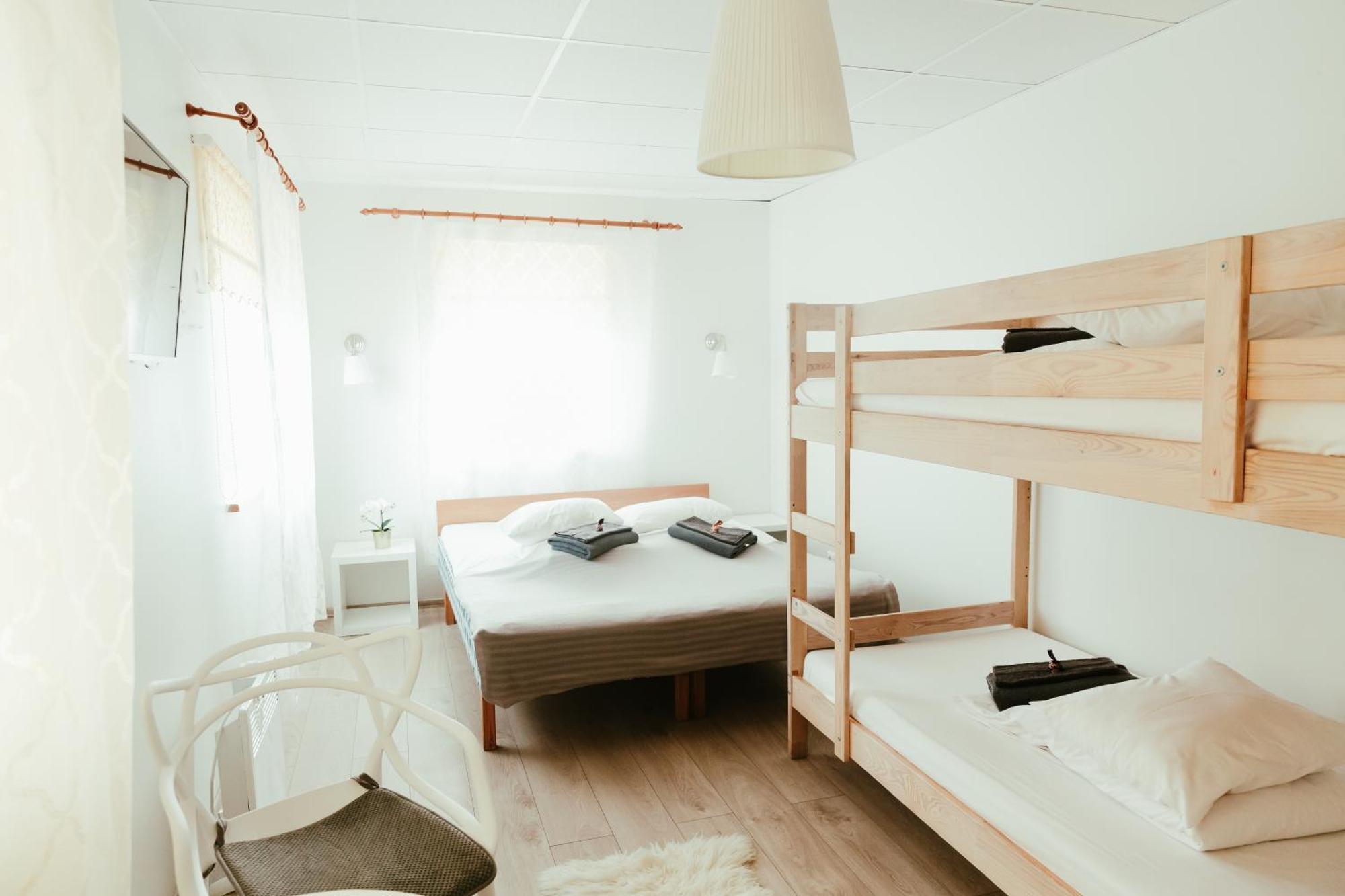 קורסארה Konrad Family Guesthouse מראה חיצוני תמונה